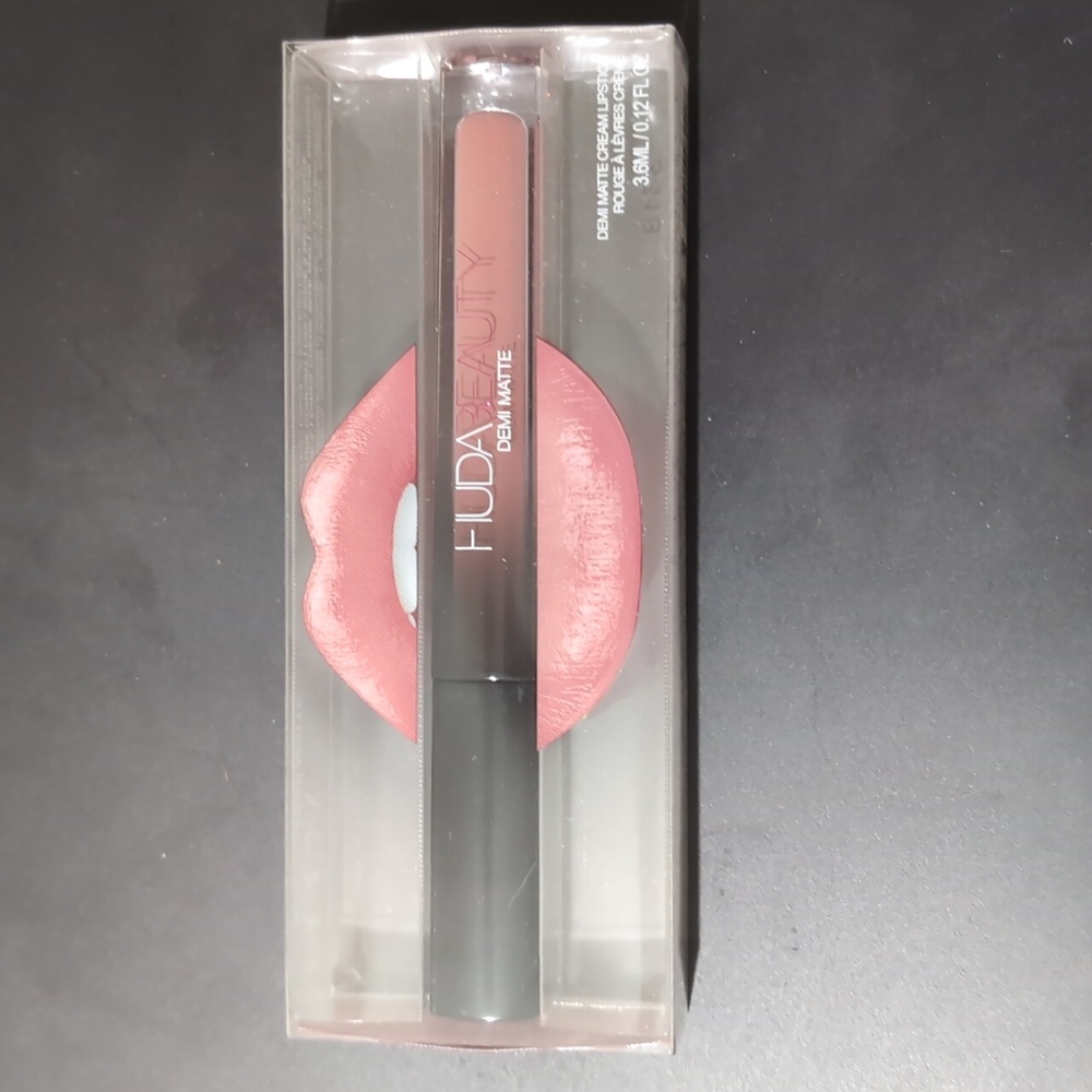 HUDA Beauty Demi Matte SheEO Liquid Lipstick